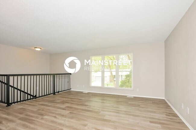 Building Photo - 3 Bedroom Pet-Friendly Home in FENTON, MO with Main Street Renewal