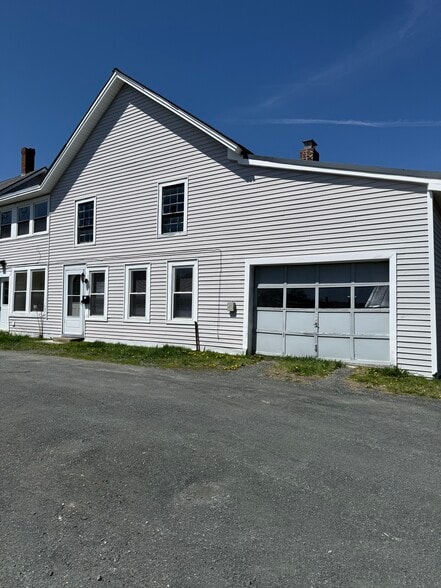 Building Photo - 145 Hanover St