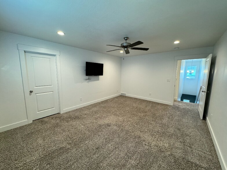 Building Photo - 2080 W 1755 S