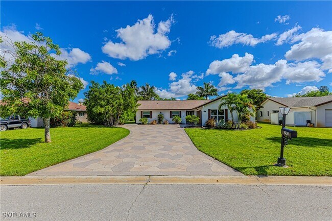 Building Photo - 297 Bay Meadows Dr
