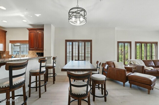 Building Photo - 5350 E Deer Valley Dr