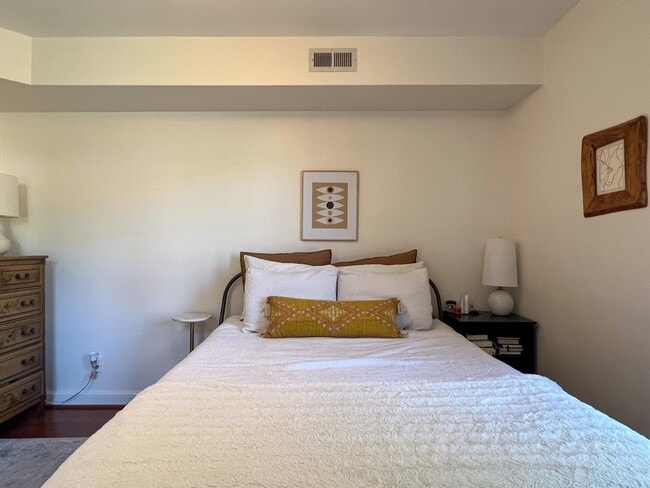 Building Photo - 6718 3rd St NW