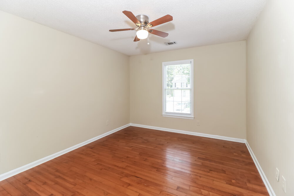 Building Photo - 2035 Castle Royale Dr