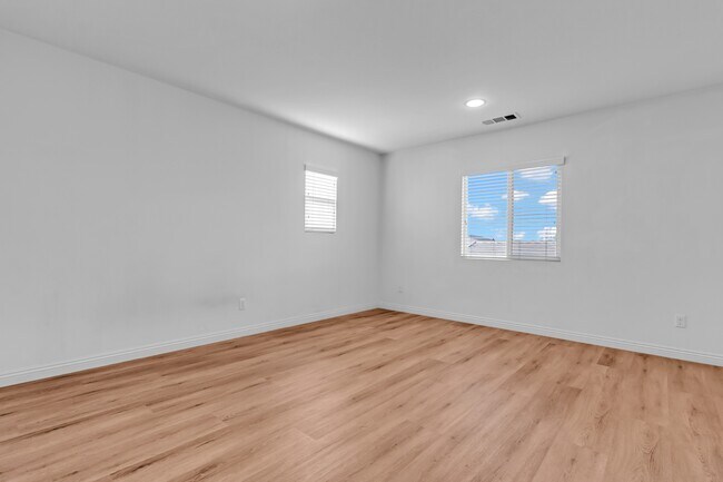 Building Photo - 4896 Stits Cir