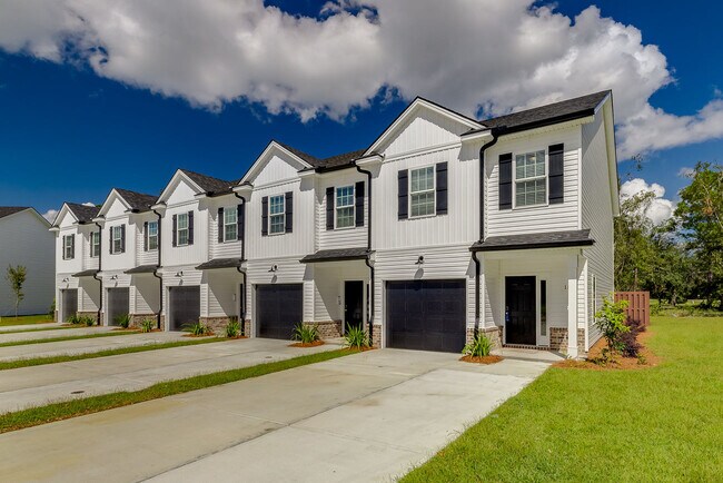 Primary Photo - 76 Belleau Woods Cir