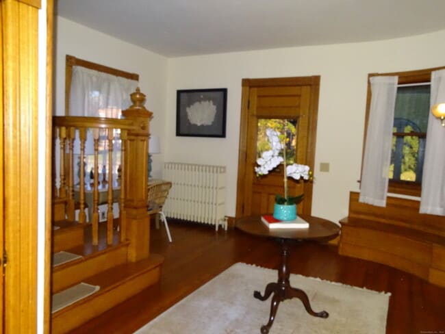 Building Photo - 101 S Main St