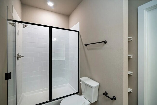 Building Photo - 621 Fallow Dr