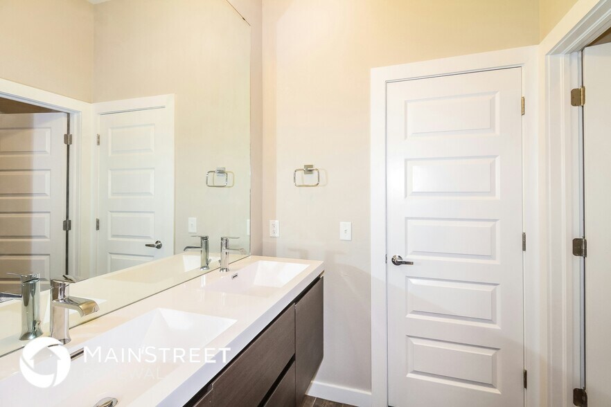 Building Photo - 11315 Paradise Out Ln