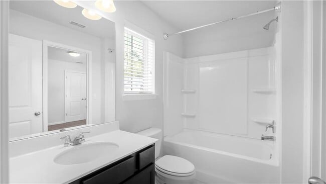 Building Photo - 1186 Arrowlake Rd