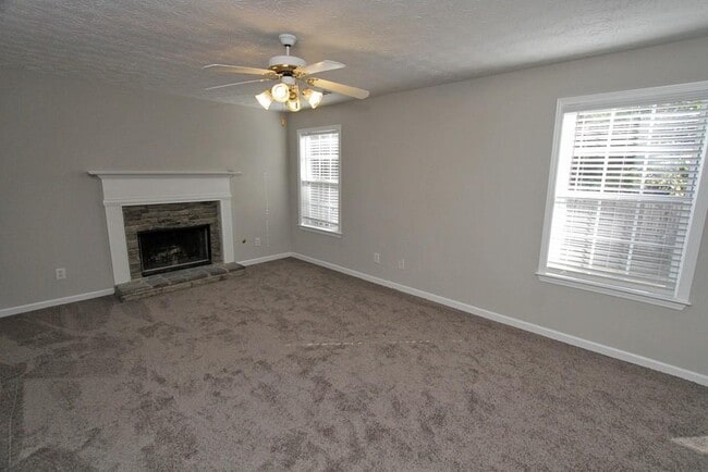 Building Photo - 3508 Hill Pond Dr NE