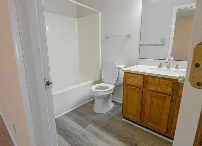 Building Photo - A must see 2 BEDROOM Townhome ! Convenient...