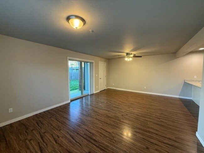 Building Photo - 2005 Aaron Dr