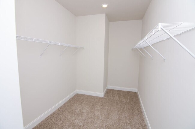 Building Photo - 4960 Trail Ridge Ct