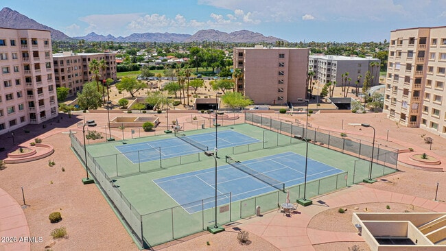 Building Photo - 7920 E Camelback Rd