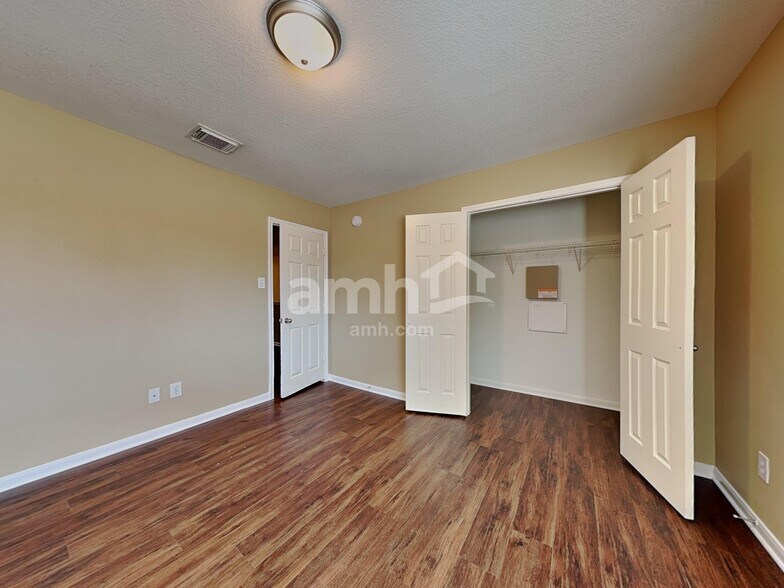 Building Photo - 22927 Lily Creek Dr