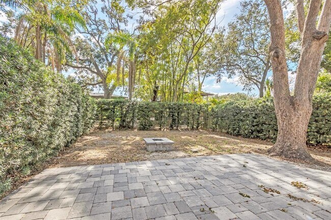 Building Photo - 1256 Michigan Ave