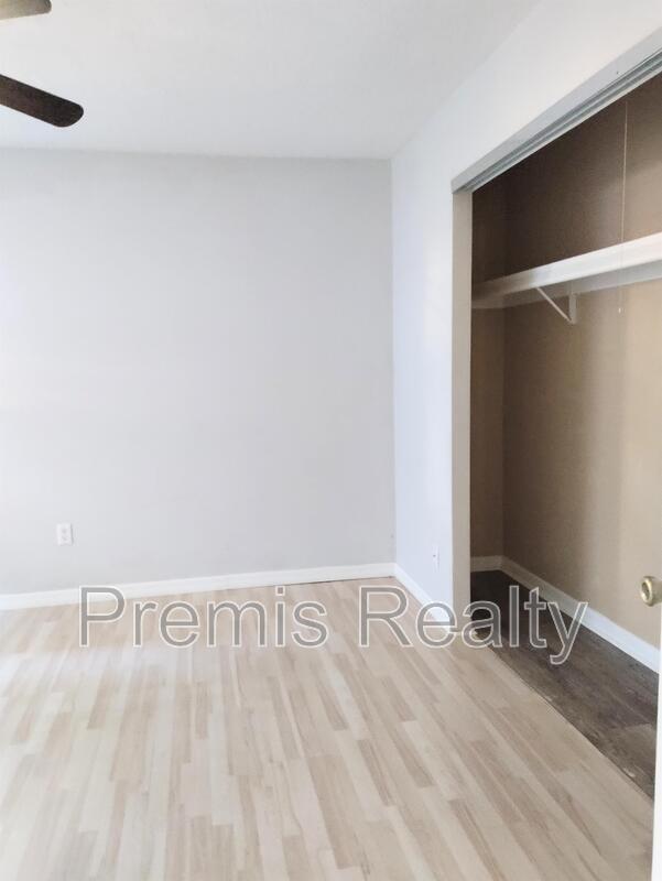 Building Photo - 6764 297th Ave N