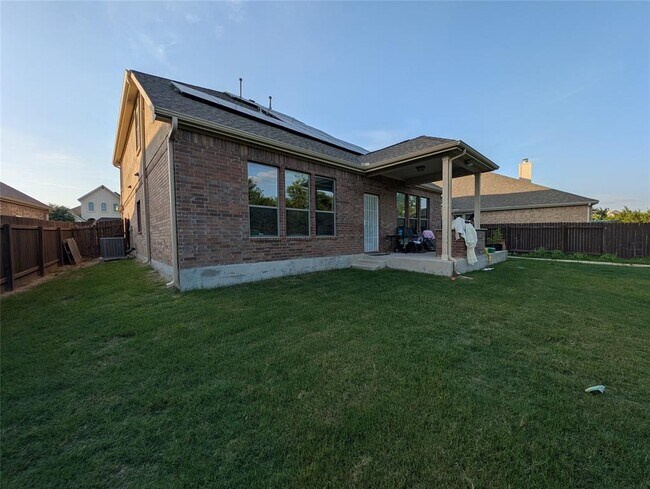 Building Photo - 2437 Millbrook Loop