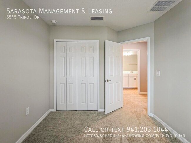 Building Photo - 5545 Tripoli Dr