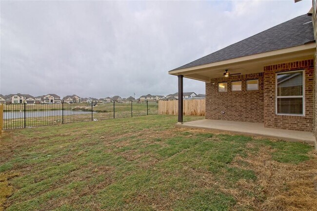 Building Photo - 301 Azalea Spgs Rd