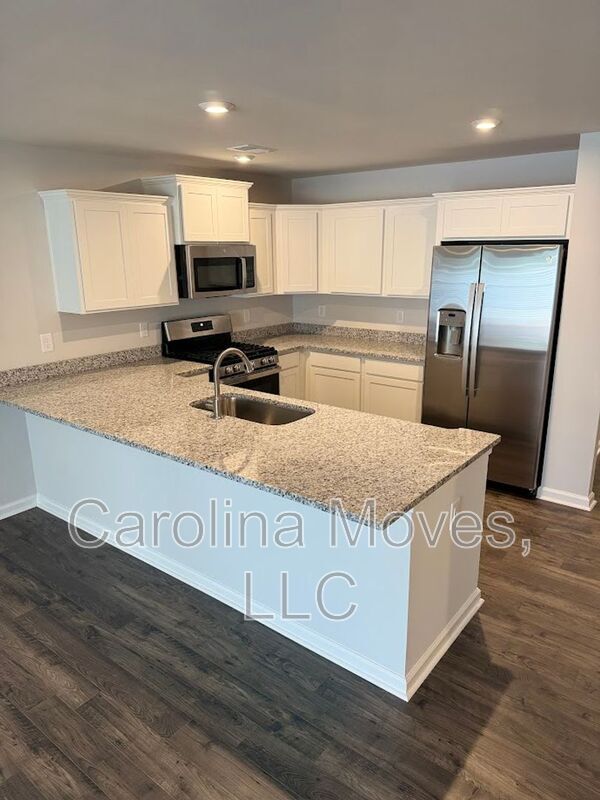 Building Photo - 527 Winding Meadow Ln