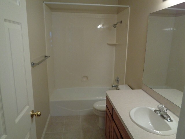 Building Photo - 1881 N 660 W