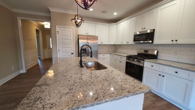 Building Photo - 3218 Benvill Ct