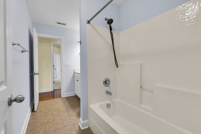 Building Photo - 201 Quincy Ct