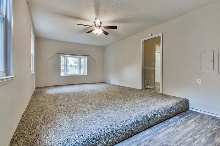 Building Photo - 205 Reseda Dr