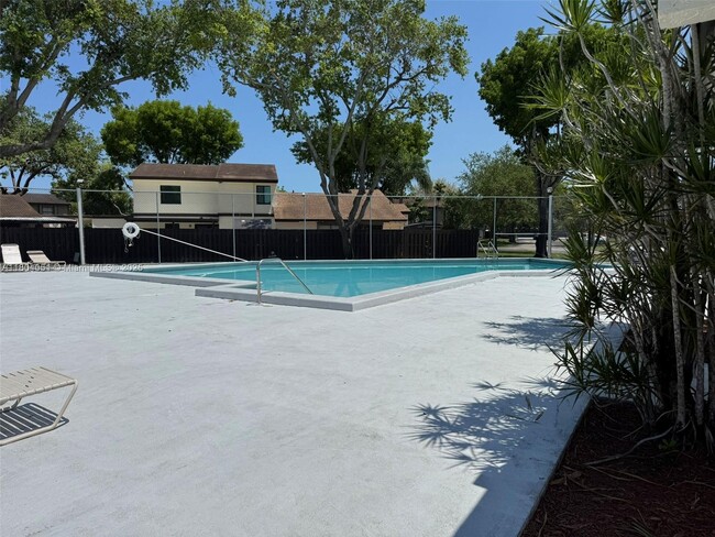Building Photo - 12721 SW 68th Terrace
