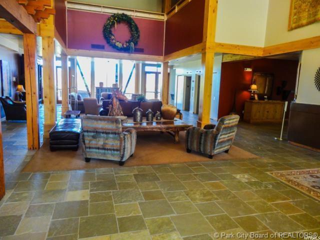 Building Photo - 1364 W Stillwater Dr
