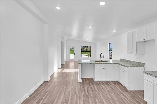 Building Photo - 2020 NW 9th St