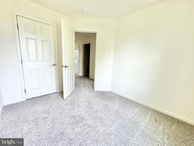 Building Photo - 412 S Greenberry Ln