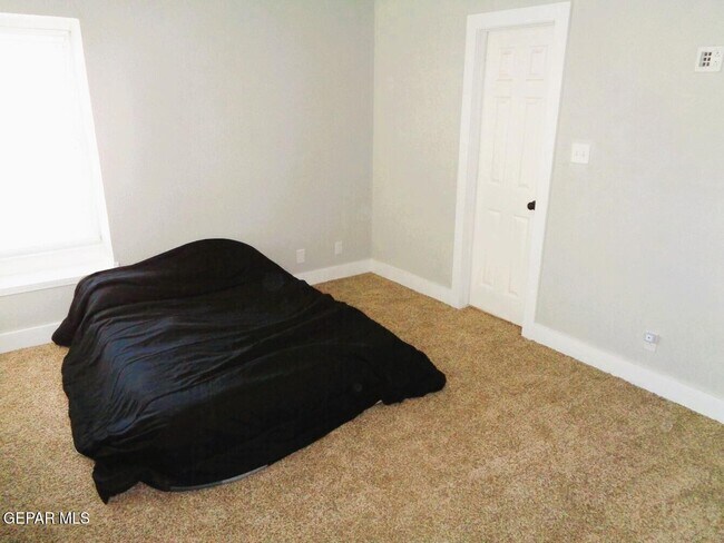 Building Photo - 11353 Loma Linda Cir