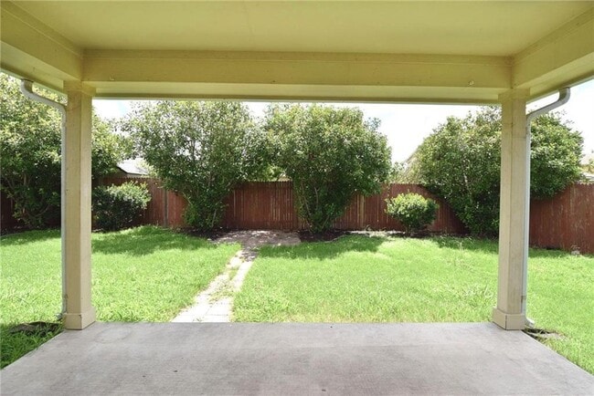 Building Photo - 17429 Bridgefarmer Blvd