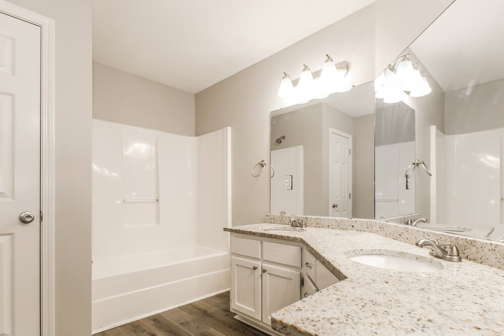 Building Photo - 6893 Delta Newberry Cove