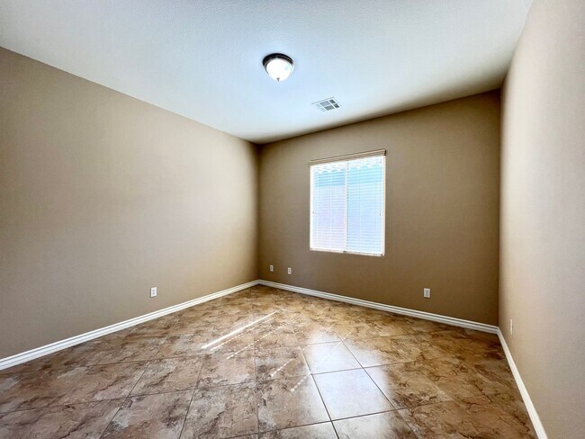 Building Photo - STUNNING 3BD/2.5BA HOME W/ TESLA SOLAR, POOL, SPA, & LOFT!!