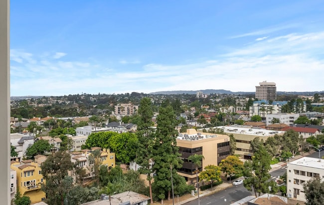 Building Photo - 475 Redwood St