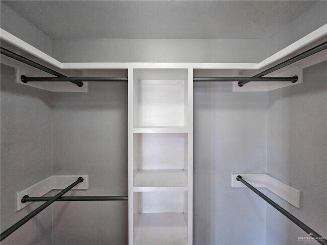 Building Photo - 28 Quail Ave