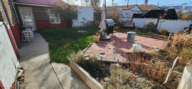 Building Photo - Quaint, single family home close to ISU