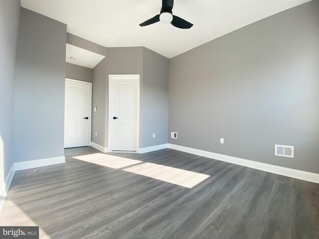 Building Photo - 1604 Cliftview Ave