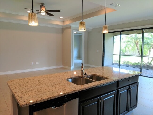 Building Photo - Unfurnished Annual Rental - Lovely 3 Bedroom Home in Calusa Park. Nicely upgraded and Pet Friendly