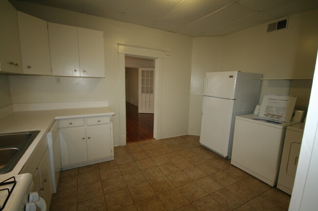 Building Photo - Adorable Bungalow Home in Old West Durham ...