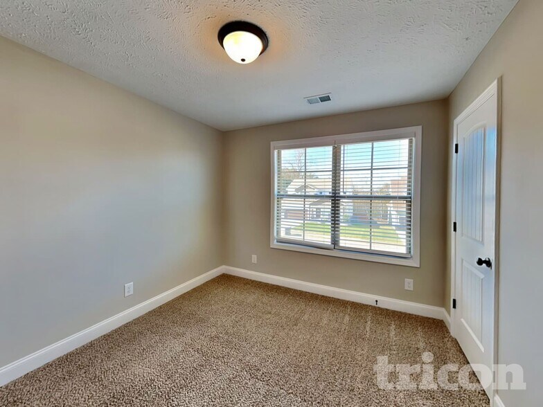 Building Photo - 1059 Spicer Dr