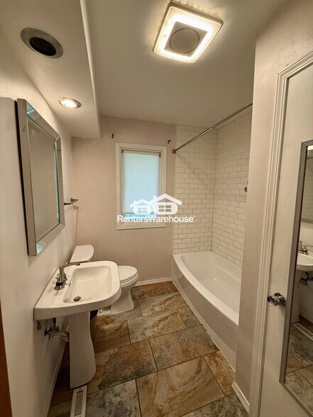 Building Photo - 3815 W 60th St