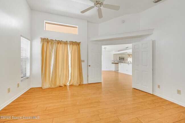 Building Photo - 330 Las Olas Dr