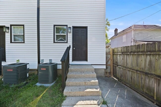 Building Photo - 371 Berkeley Rd