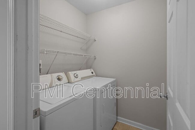 Building Photo - 2048 Lakeshore Overlook Cir NW