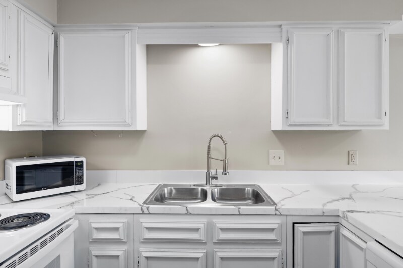 Building Photo - 6301 Frankn Dot Dr