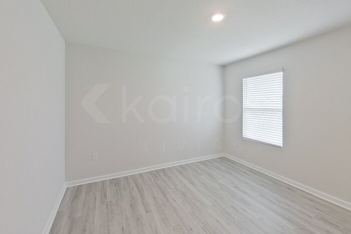 Building Photo - 277 Monarch Ln